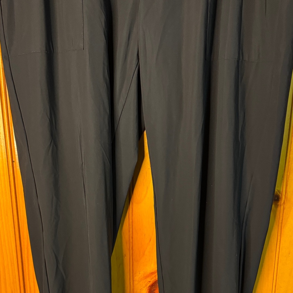HALARA Black Joggers - Picture 5 of 11